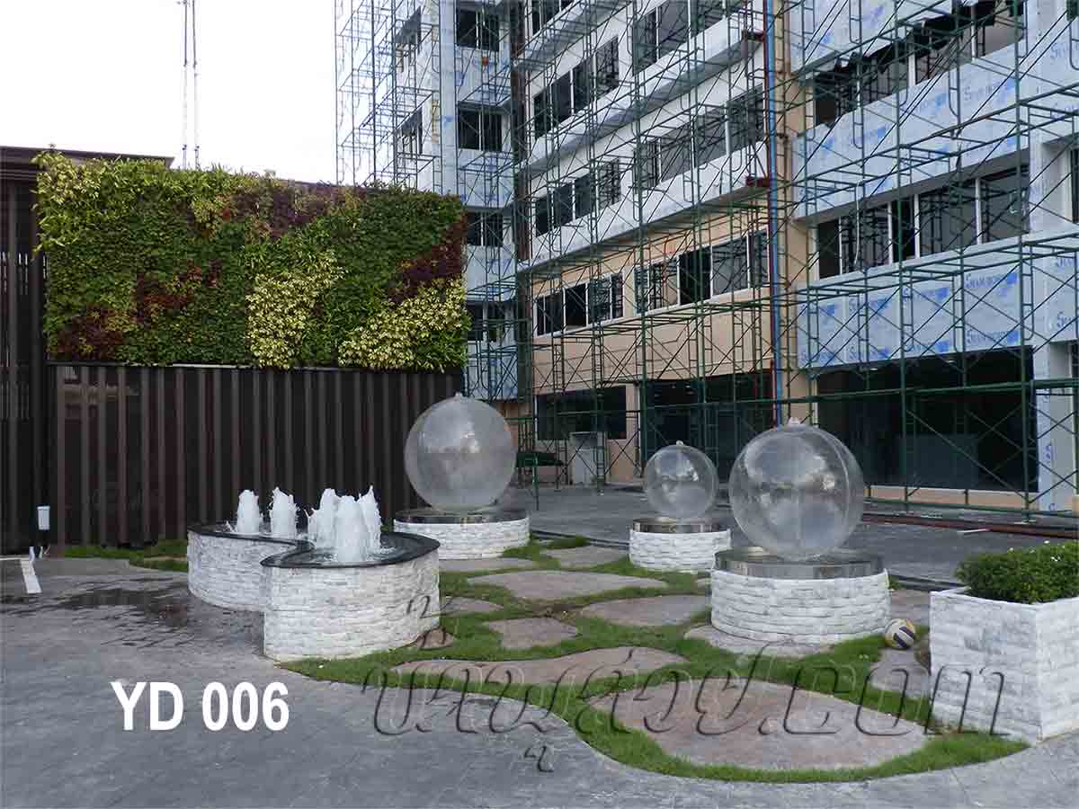 บ่อน้ำพุ ฟรีฟอร์ม ที่ บริษัท ยงดีเวลล็อป