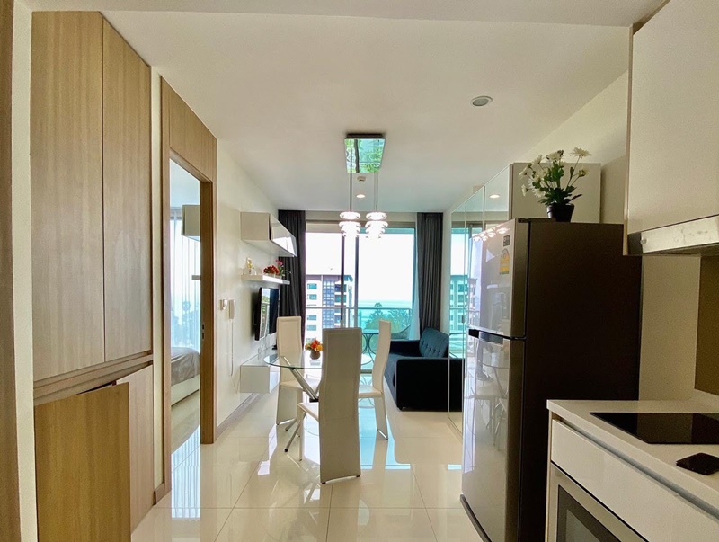 ขายคอนโดเดอะ ริเวียร่า วงศ์อมาตย์ บีช พื้นที่ 50 ตร.ม. 1 ห้องนอน ขาย 4.9 ล้านบาท