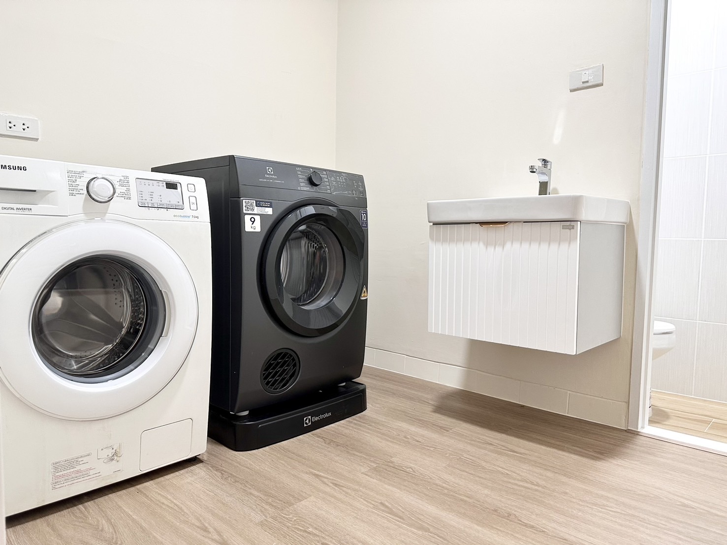 KD-F11.1 แกรด์ หลังสวน Grand Langsuan 146 ตรม.ชั้น 1X , 3 ห้องน้ำ : 2 ห้อง