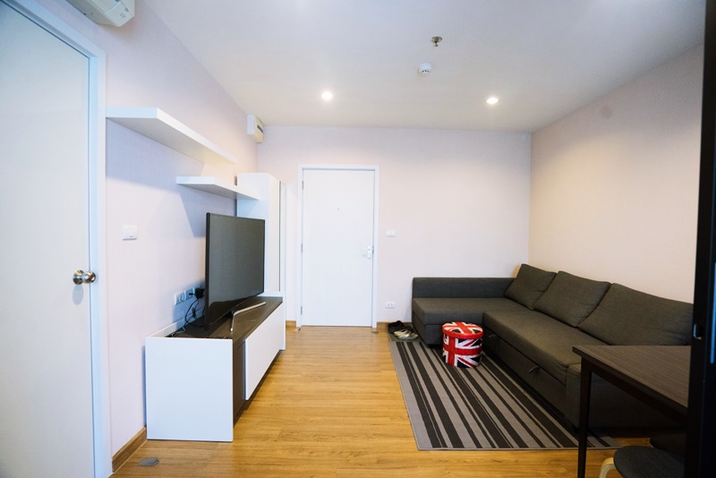 ให้เช่าคอนโด เดอะ ทรี อินเตอร์เชนจ์ พื้นที่ 35 ตร.ม. 1 ห้องนอน เช่า 12,000 บ/ด