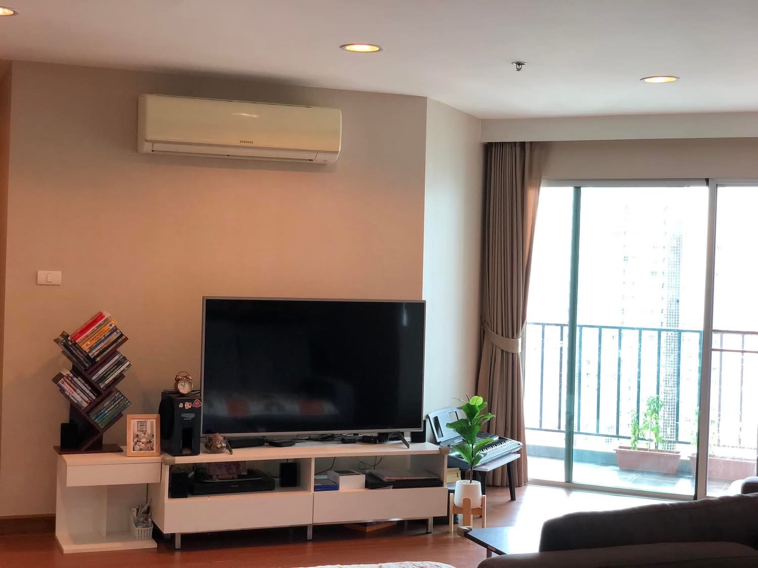 คอนโด ให้เช่า คอนโด เบ็ล แกรนด์ พระราม 9 ตึก A1 พื้นที่ 102 ตรม. วิวเมือง, MRT พระราม 9, 3 ห้องนอน. เช่า 55,000 บาท/เดือน