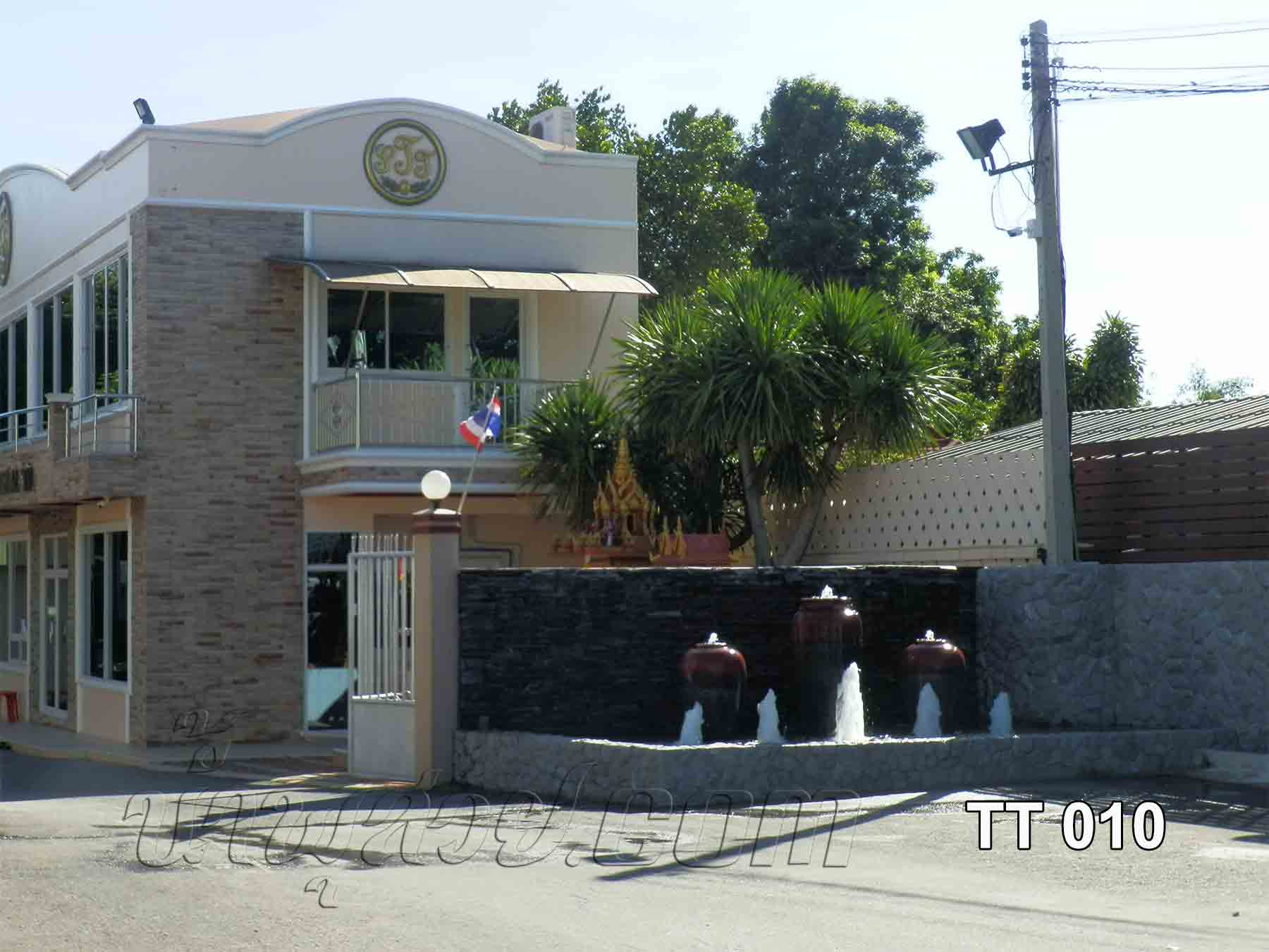 บ่อน้ำพุทรงต้นสน 5 หัว ,อ่างน้ำล้น 3 ใบ และน้ำตกรินกำแพง ที่ บ.ทีทีขนส่ง นครปฐม