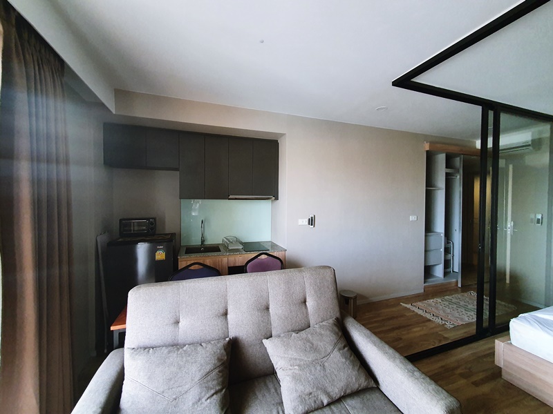 ให้เช่าคอนโด บลอสซั่ม คอนโด สาทร-เจริญราษฎร์ พื้นที่ 31 ตร.ม. 1 ห้องนอน เช่า 11,000 บ/ด