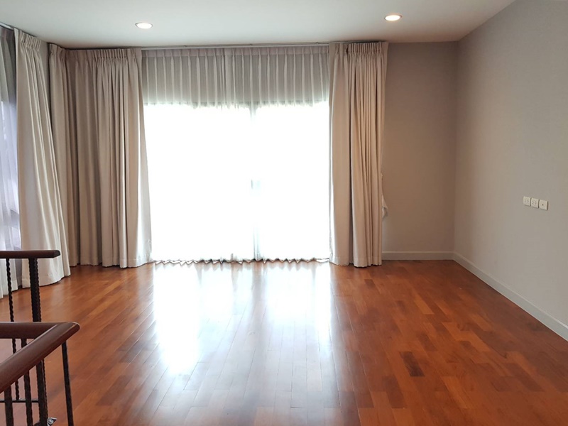 ขายบ้านเดียว 2 ชั้น ย่านสาทร พื้นที่ 94.90 ตรว. 4 ห้องนอน ขาย 19.5 ล้านบาท