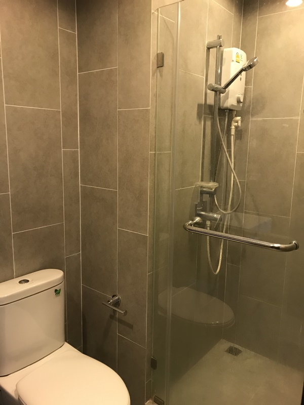 ให้เช่าคอนโด ซี เอกมัย พื้นที่ 29.5 ตร.ม. 1 ห้องนอน เช่า 14,000 บ/ด