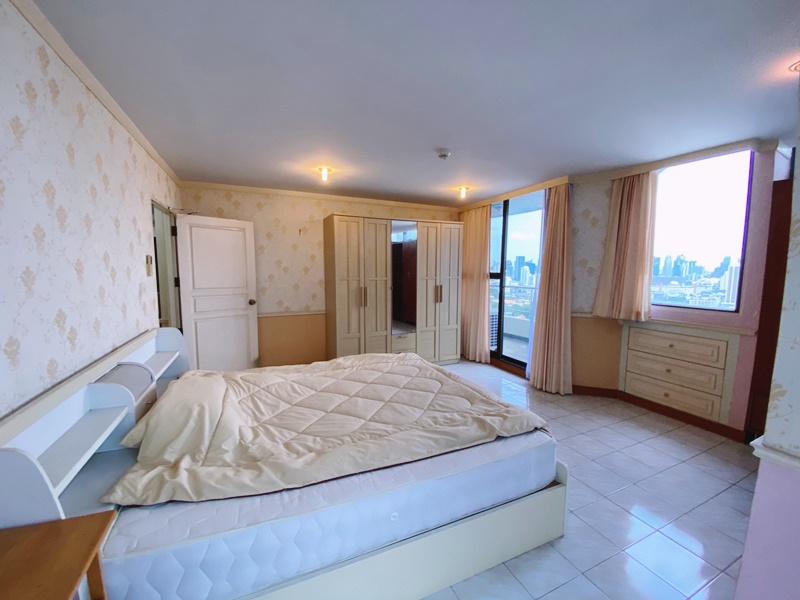 ขายคอนโด ศุภาลัย เพลส สุขุมวิท 39 พื้นที่ 120 ตรม. 2 ห้องนอน ขาย 7.72 ล้านบาท