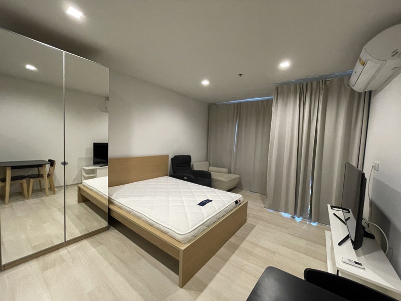 ขาย/ให้เช่าคอนโด ไลฟ์ วัน ไวร์เลส 28 ตร.ม. สตูดิโอ เช่า 19,000 บ/ด ขาย 4.9 ล้านบาท