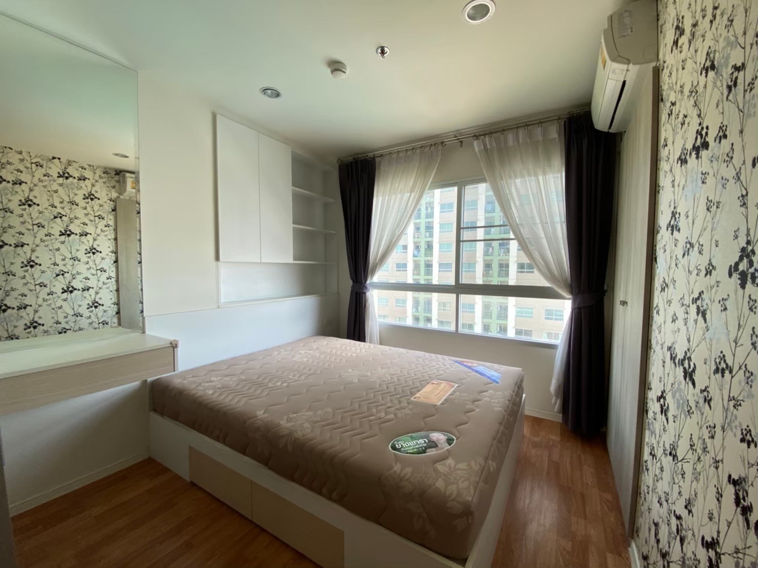 ให้เช่าคอนโดลุมพินี วิลล์ นครอินทร์ - ริเวอร์วิว พื้นที่ 26 ตร.ม. 1 ห้องนอน เช่า 6,500 บ/ด