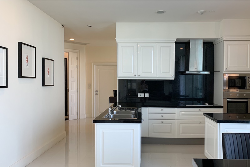 ให้เช่าคอนโด รอย์ช ไพรเวท เรสซิเดนซ์ส พื้นที่ 111.33 ตรม. 2 ห้องนอน เช่า 79,000 บ/ด