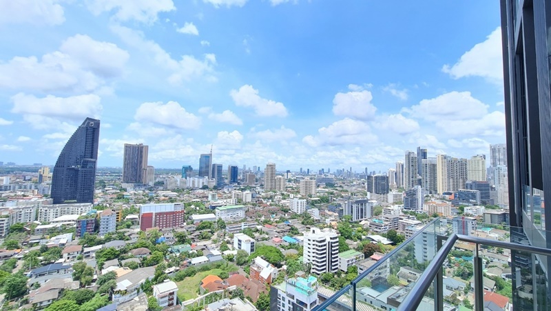 ขายคอนโด บีทนิค สุขุมวิท 32 พื้นที่ 80.26 ตรม. 2 ห้องนอน ขาย 25 ล้านบาท