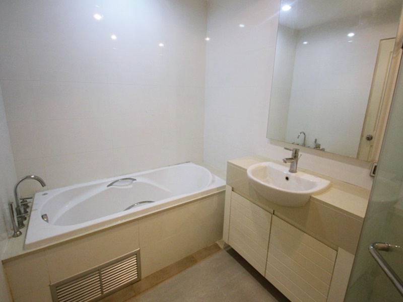 ให้เช่าคอนโด สิริ เรสซิเด้นซ์ พื้นที่ 94.78 ตร.ม. 2 ห้องนอน. เช่า 50,000 บ/ด