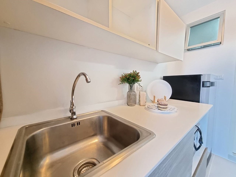 ให้เช่าคอนโด ดีคอนโด แคมปัส รีสอร์ท บางนา พื้นที่ 30 ตร.ม. สตูดิโอ เช่า 9,000 บ/ด