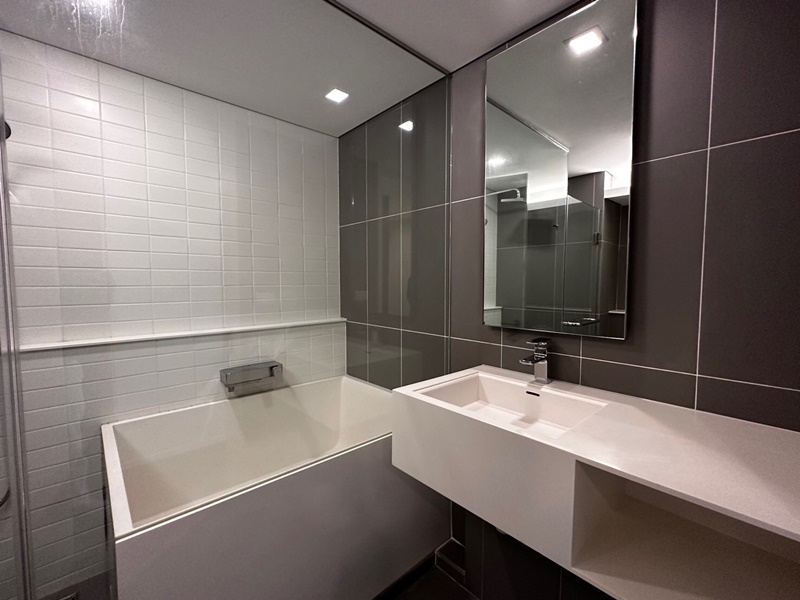 ให้เช่าคอนโด ไซมิส สุขุมวิท พื้นที่ 43 ตร.ม. 1 ห้องนอน เช่า 22,000 บาท/เดือน