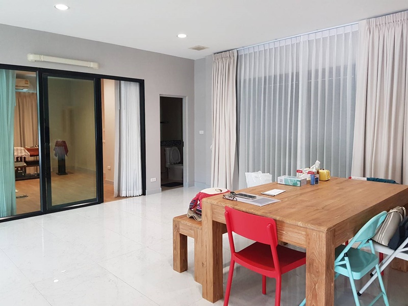 ขายบ้านเดียว 2 ชั้น ย่านสาทร พื้นที่ 94.90 ตรว. 4 ห้องนอน ขาย 19.5 ล้านบาท