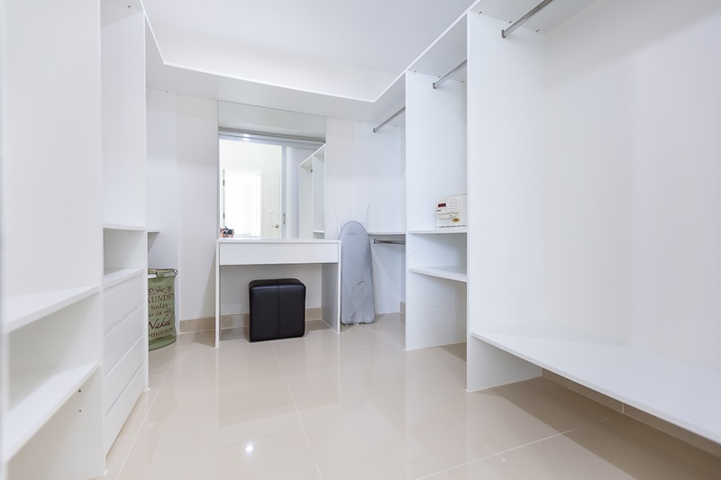 ให้เช่าคอนโด สิริ เรสซิเด้นซ์ พื้นที่ 140 ตร.ม. 3 ห้องนอน. เช่า 100,000 บ/ด