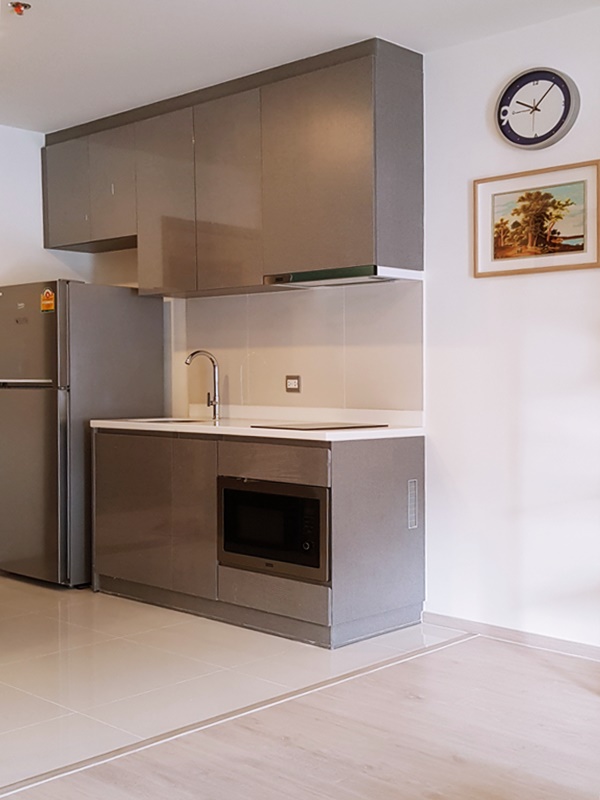 เช่าคอนโด ริธึ่ม รางน้ำ พื้นที่ 28.42 ตร.ม. 1 ห้องนอน เช่า 18,000 บ/ด