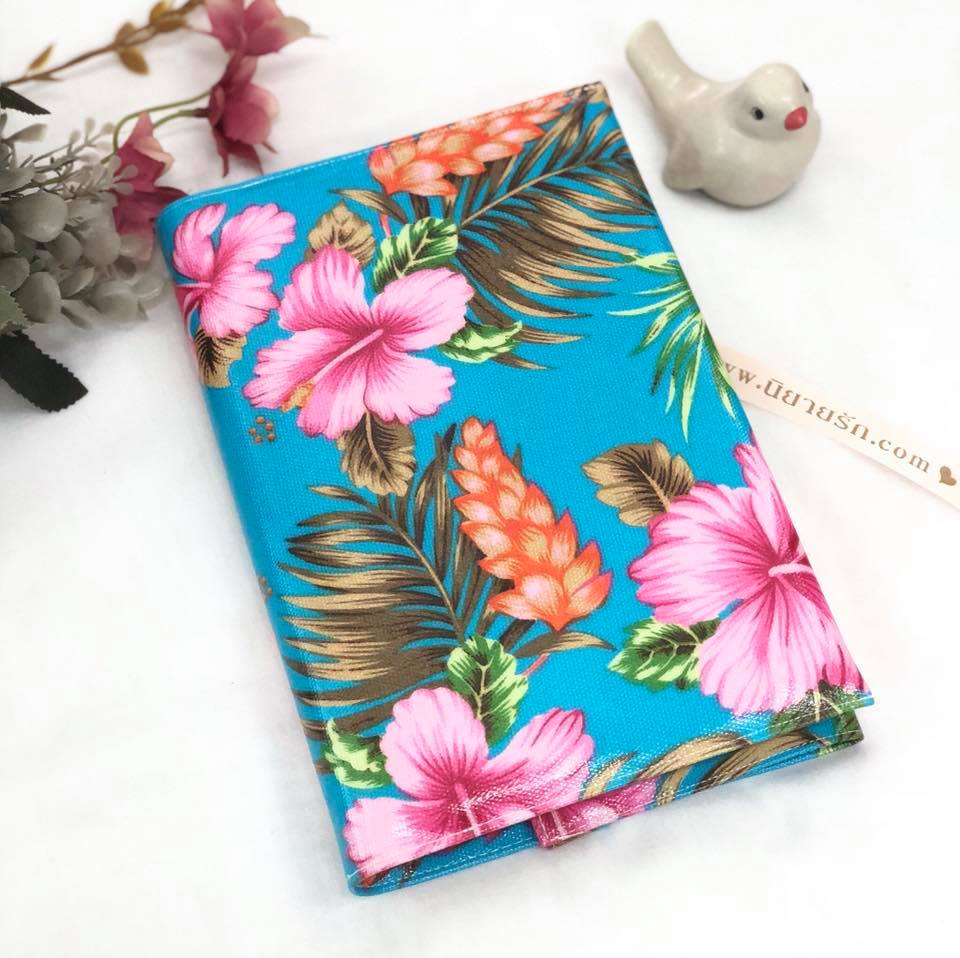 ปกผ้าเคลือบกันน้ำ ฟ้า ลายดอกชบา ฮาวาย ขนาด 8" ( Pocket Book )