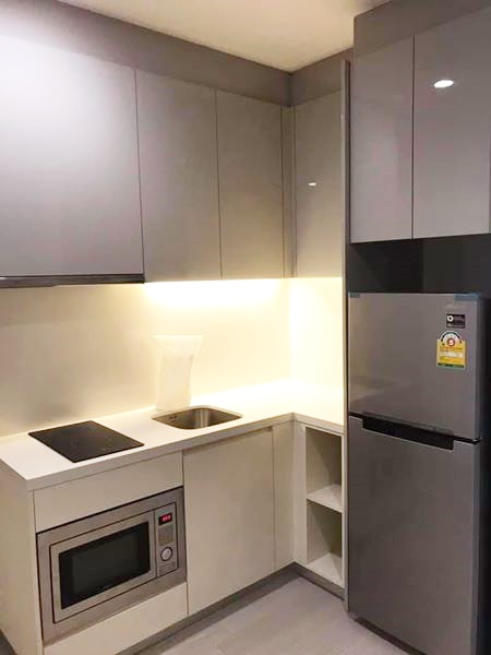 ให้เช่าคอนโด โนเบิล เพลินจิต พื้นที่ 52 ตร.ม. 1 ห้องนอน เช่า 50,000 บ/ด