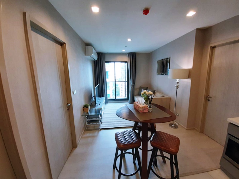 ขายคอนโด ริทึ่ม สุขุมวิท 36-38 พื้นที่ 55 ตร.ม. 2 ห้องนอน ขาย 12.1 ล้านบาท