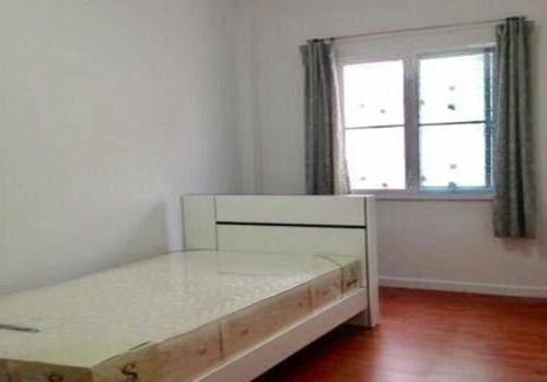 ให้เช่าทาวน์เฮ้าส์ 2 ชั้น ย่านอ่อนนุช พื้นที่ 21.5 ตรว. 3 ห้องนอน เช่า 20,000 บ/ด