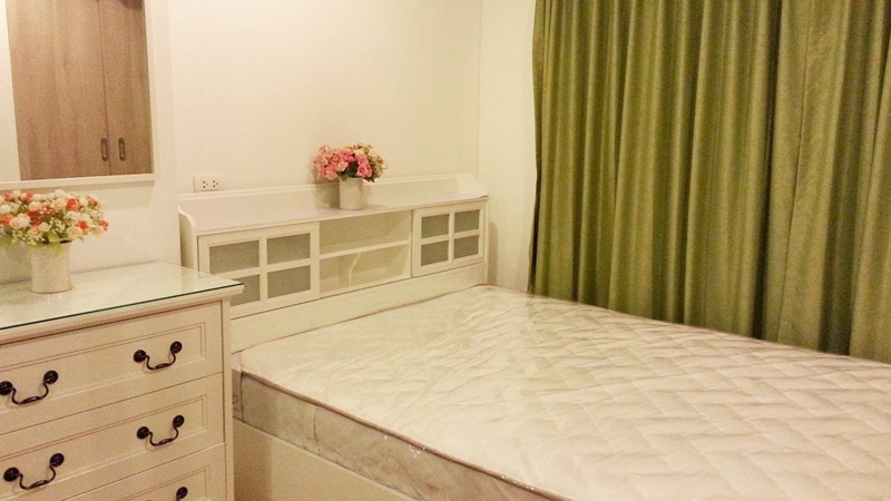 ให้เช่าคอนโด ลุมพินี เพลส บรมราชชนนี-ปิ่นเกล้า พื้นที่ 28 ตร.ม. 1 ห้องนอน เช่า 8,500 บ/ด