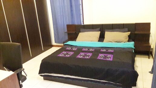 ให้เช่าทาวน์เฮ้าส์ 2 ชั้น ย่านงามวงศ์วาน พื้นที่ 22 ตรว. 2 ห้องนอน เช่า 17,500 บ/ด