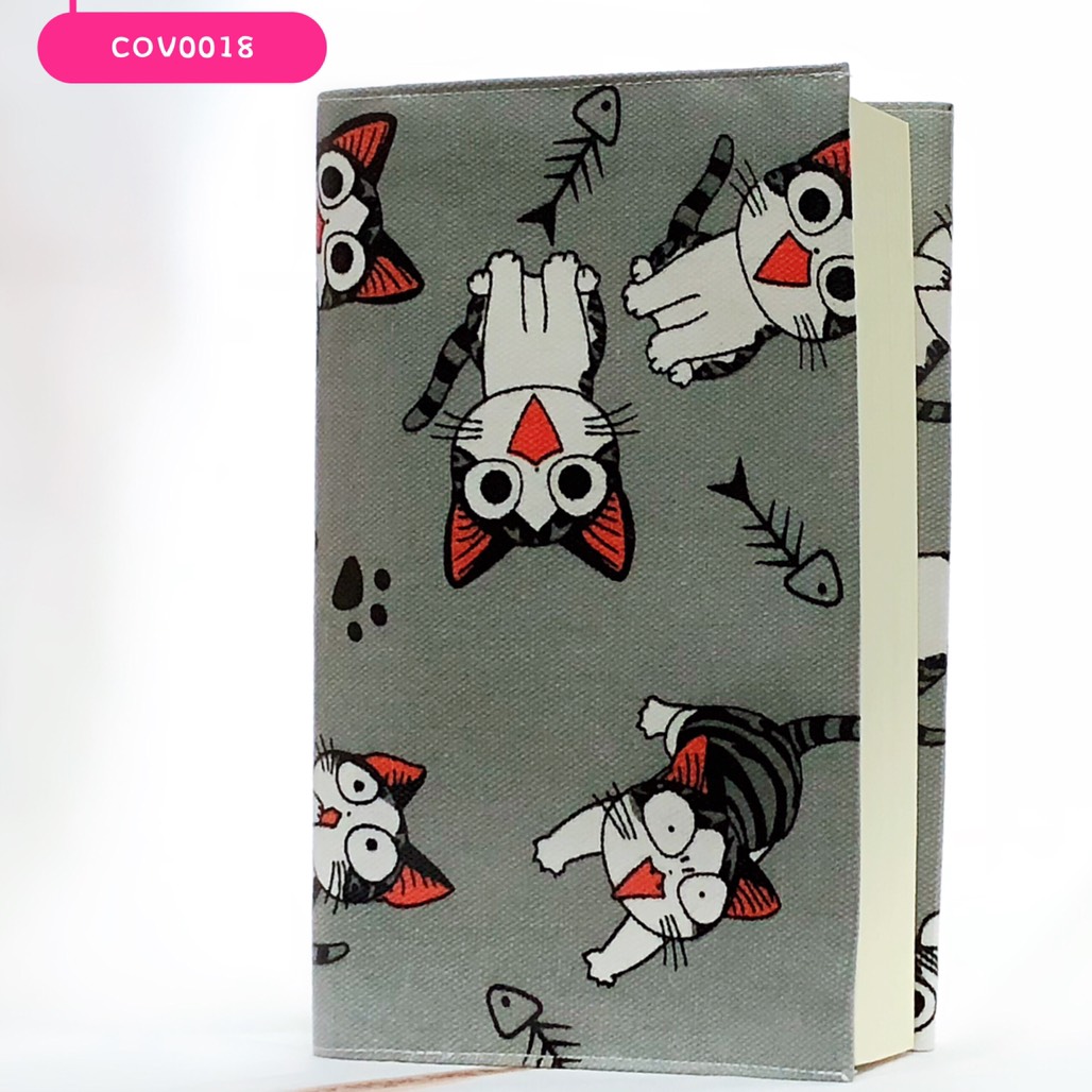 ปกผ้าเคลือบกันน้ำ พื้นเทา ลายแมวตาโต ขนาด 8" ( Pocket Book )