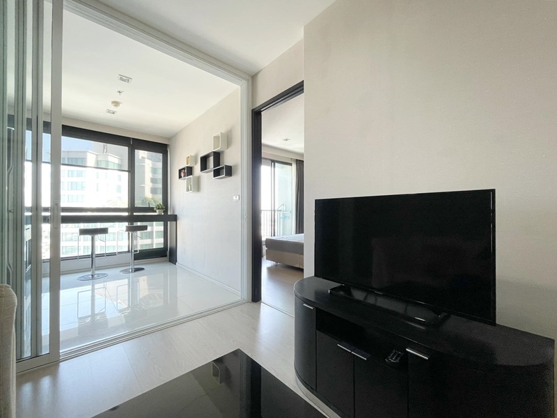 ขาย/ให้เช่า ริทึ่ม สุขุมวิท 44/1 พื้นที่ 45 ตร.ม.1 ห้องนอน เช่า 27,000 บ/ด ขาย 7.7 ล.