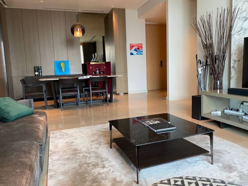 Sindhorn Residences For Rent (BTS Chit Lom) Fully Furnished 3bed