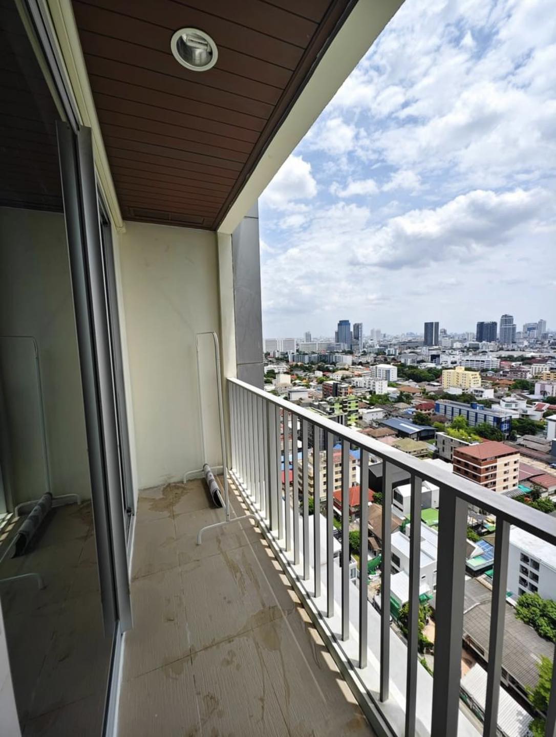 ให้เช่าคอนโด แอ็บสแตร็กส์ พหลโยธิน พาร์ค พื้นที่ 38 ตรม. 1 ห้องนอน เช่า 14,000 บาท/เดือน