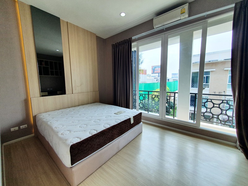 ขายทาวน์โฮม 3ชั้น ย่านรามคำแหง 39 พื้นที่ 32.2 ตรว. 3 ห้องนอน ขาย 6.9 ล้านบาท