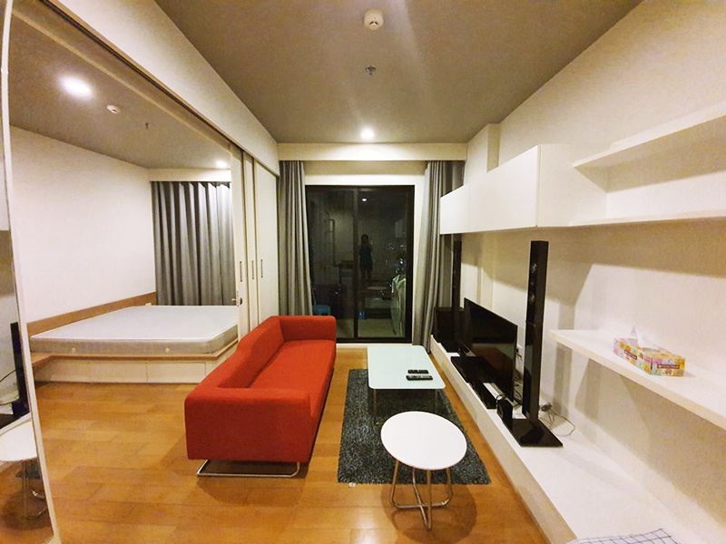 ให้เช่าคอนโด บลอคส์ 77 พื้นที่ 41 ตร.ม. 1 ห้องนอน ให้เช่า 18,000 บ/ด