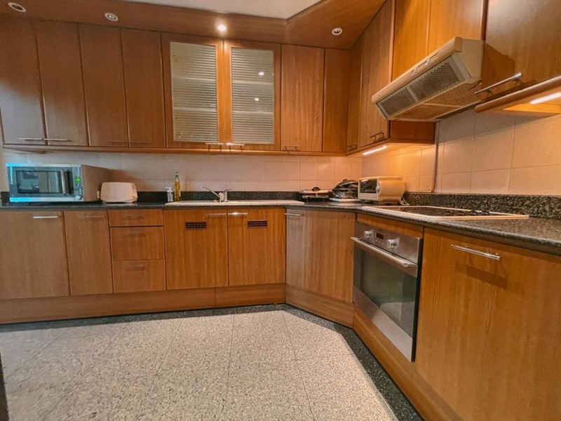 ให้เช่าคอนโด รีเจ้นท์ รอยัล เพลส 1 พื้นที่ 230 ตรม. 4 ห้องนอน เช่า 120,000 บาท/เดือน