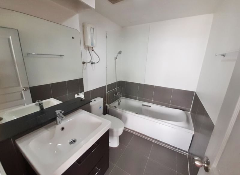 ให้เช่าคอนโด เดอะ วอเตอร์ฟอร์ด ไดมอนด์ 61 ตรม. 2 ห้องนอน เช่า 27,000 บ/ด