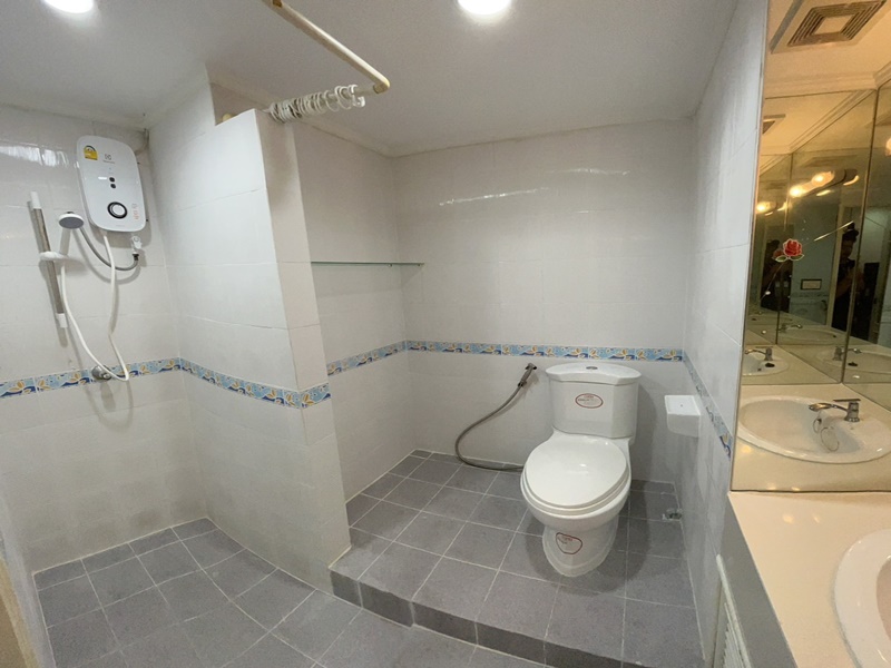 ขาย/ให้เช่าคอนโด สราญใจ แมนชั่น พื้นที่ 35 ตร.ม. สตูดิโอ เช่า 12,000 บ/ด ขาย 2.6 ล.