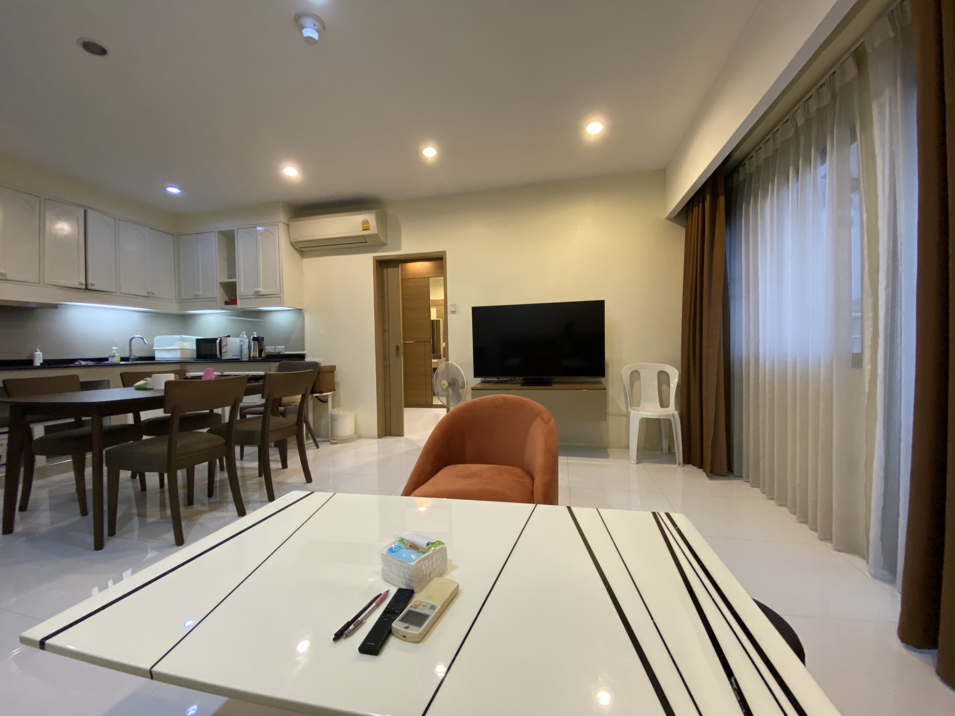 ให้เช่าคอนโด สราญใจ แมนชั่น พื้นที่ 65 ตร.ม. 1 ห้องนอน 22,000 B