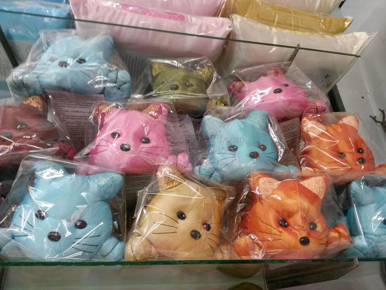 แมวหมอนใบชา