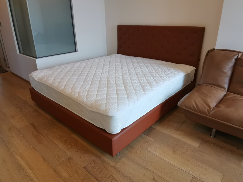 ให้เช่าคอนโด คิว ชิดลม-เพชรบุรี พื้นที่ 47 ตร.ม. 1 ห้องนอน เช่า 22,000 บ/ด