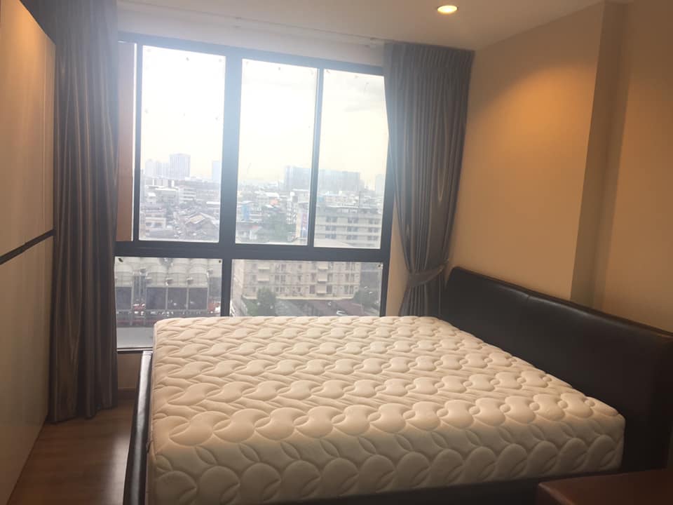 เช่าคอนโด เดอะ ทรี อินเตอร์เชนจ์ พื้นที่ 22 ตร.ม. สตูดิโอ เช่า 8,000 บาท/เดือน