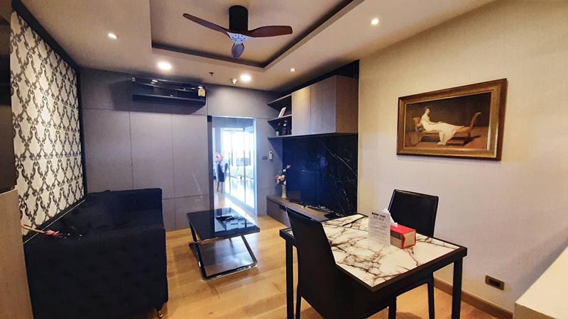 ให้เช่าคอนโด สเตท ทาวเวอร์ คอนโดมิเนียม พื้นที่ 68.23 ตรม. 1 ห้องนอน เช่า 30,000 บ/ด