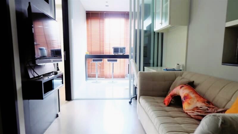 ขายคอนโด ริทึ่ม สุขุมวิท 44/1 พื้นที่ 35.5 ตร.ม. 1 ห้องนอน ขาย 5.65 ล้านบาท ลดราคาพิเศษ 5.5 ล้าานบาท