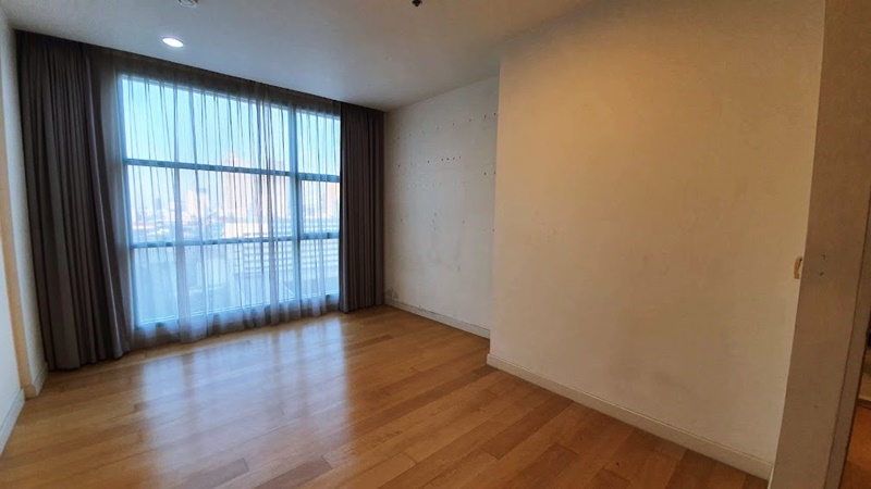 ขายคอนโด ชาเทรียม ริเวอร์ไซด์ เรสซิเด้นท์ พื้นที่ 252 ตร.ม. 4 ห้องนอน ขาย 44 ล้านบาท