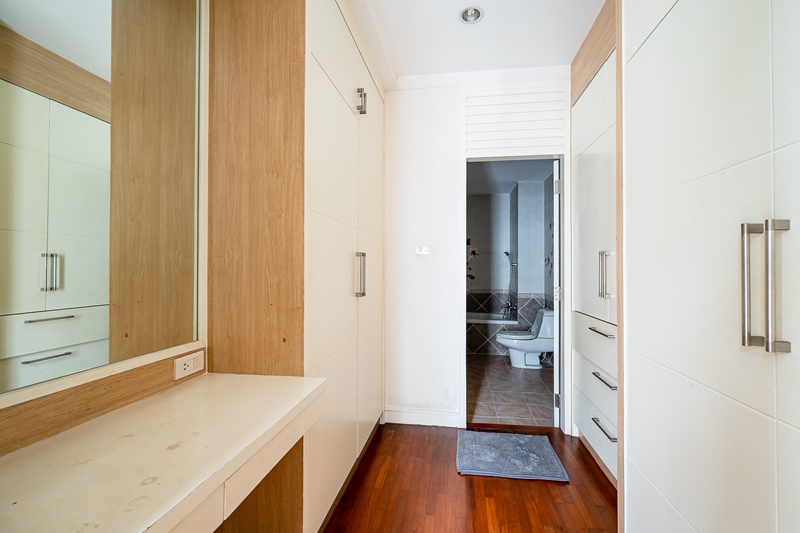 ให้เช่าทาวน์โฮม 4 ชั้น ย่านสุขุมวิท พื้นที่ 30 ตรว. 4 ห้องนอน เช่า 85,000 บ/ด