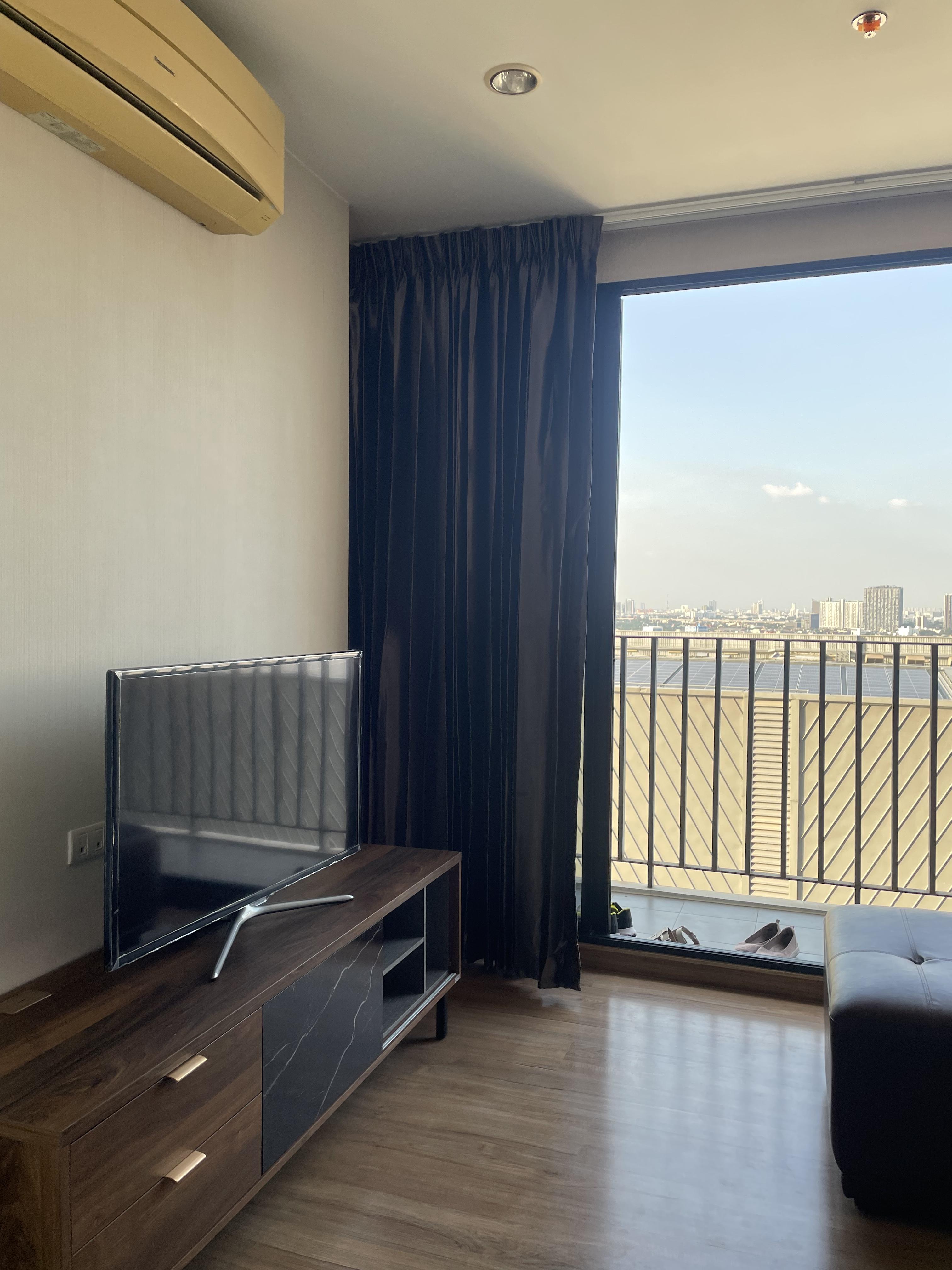 The tree interchange 2 ห้องนอน 2 ห้องน้ำ 64 ตรม