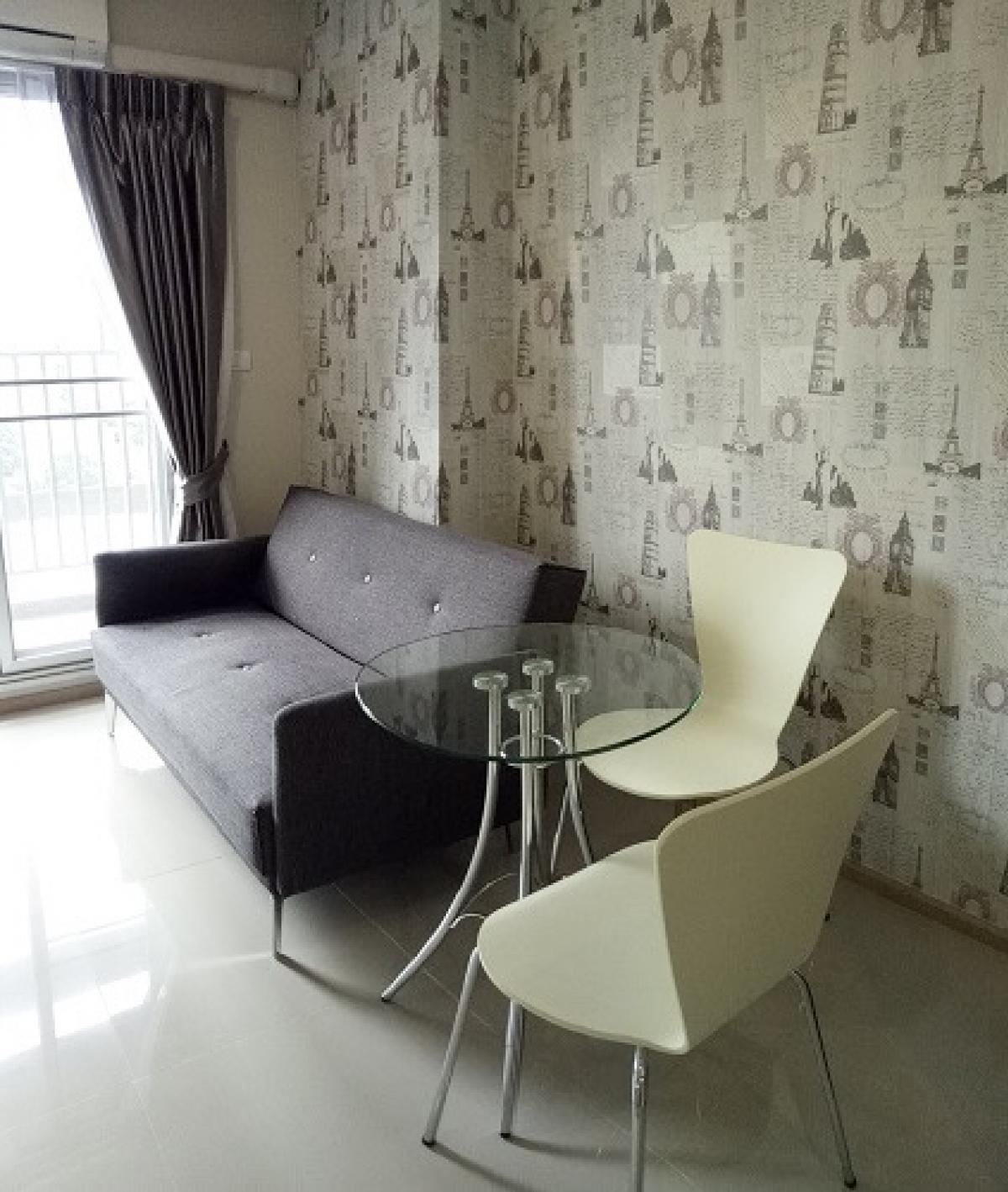 ให้เช่าคอนโด ริชพาร์ค แอท เตาปูน อินเตอร์เชนจ์ 30 ตรม. 1 ห้องนอน วิวสระว่ายน้ำ เช่า 9,500 บาท