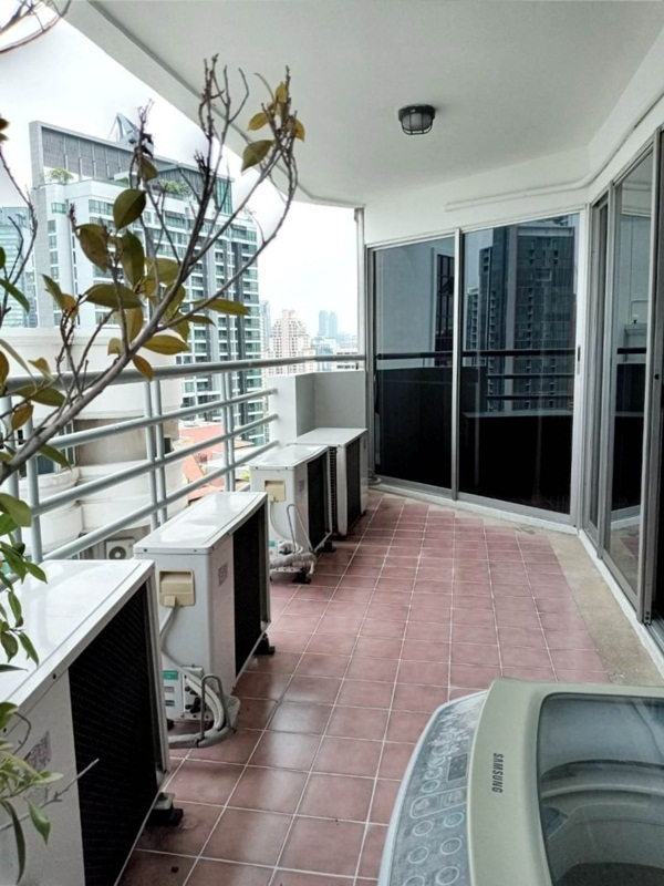 ให้เช่าคอนโด เดอะ วอเตอร์ฟอร์ด ไดมอนด์ 121 ตรม. 3 ห้องนอน เช่า 47,000 บ/ด