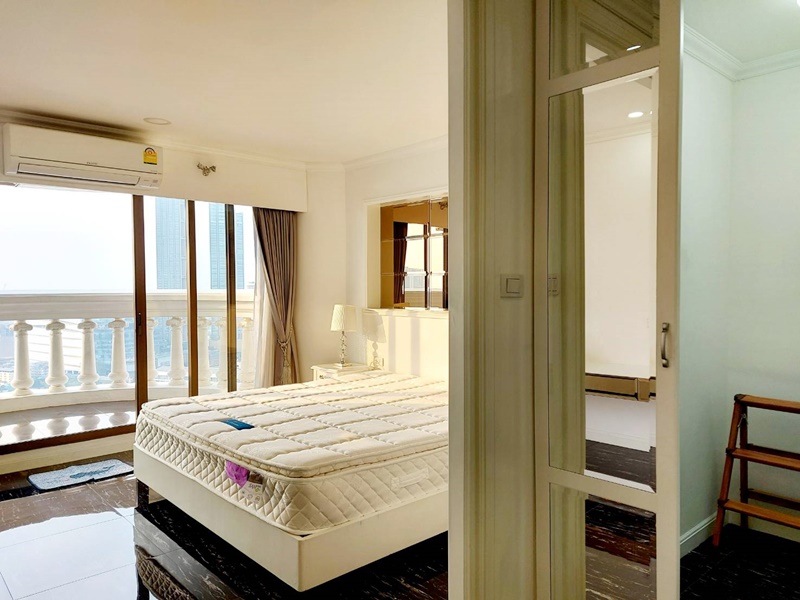 ขายคอนโด สเตท ทาวเวอร์ คอนโดมิเนียม พื้นที่ 68.23 ตรม. 1 ห้องนอน ขาย 8.9 ล้านบาท