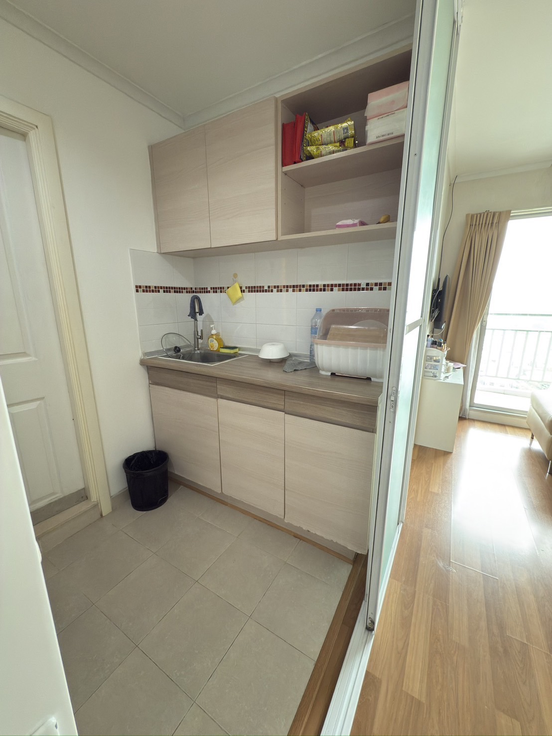 ให้เช่าคอนโด ลุมพินี เพลส รัชโยธิน พื้นที่ 30 ตร.ม. 1 ห้องนอน ให้เช่า 13,500 บ/ด