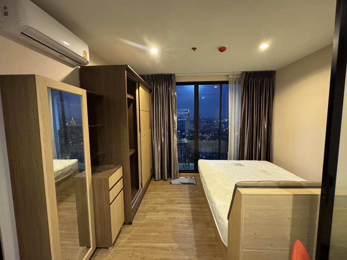 The tree interchange 1 bed 1 bath 36 Sqm ทิศใต้