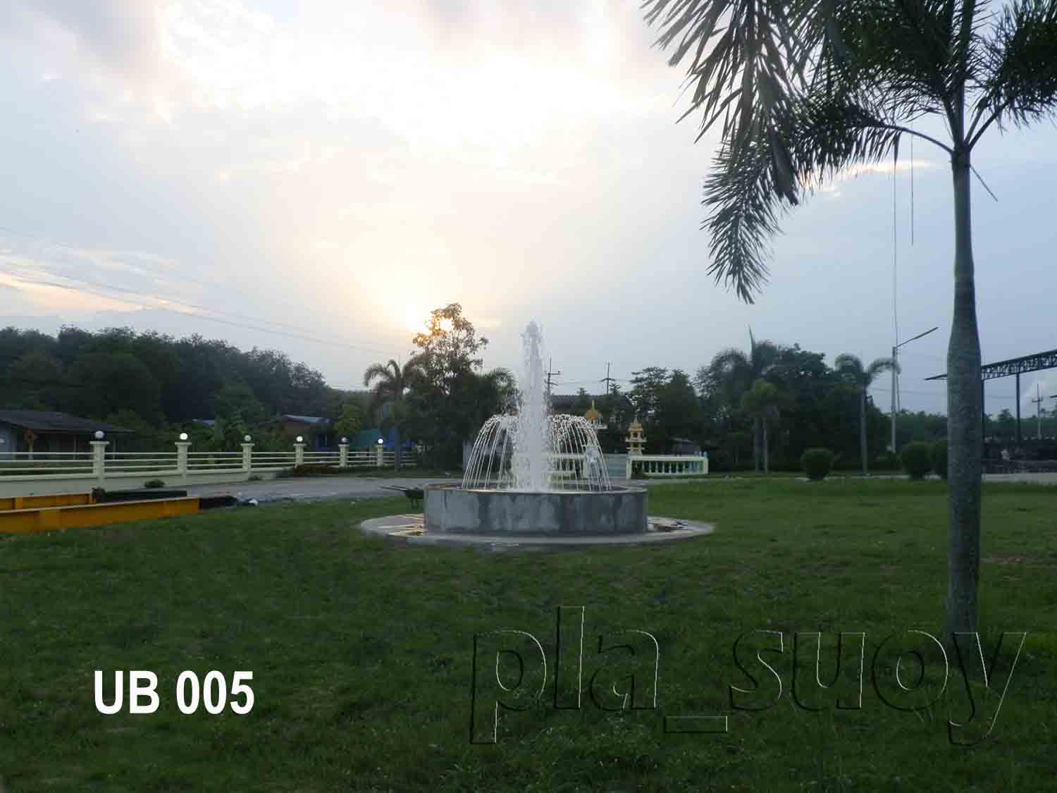 น้ำพุ ฮวงจุ้ย ด้านหน้าบริษัท UNITEX RUBBER ที่ จ. ระยอง